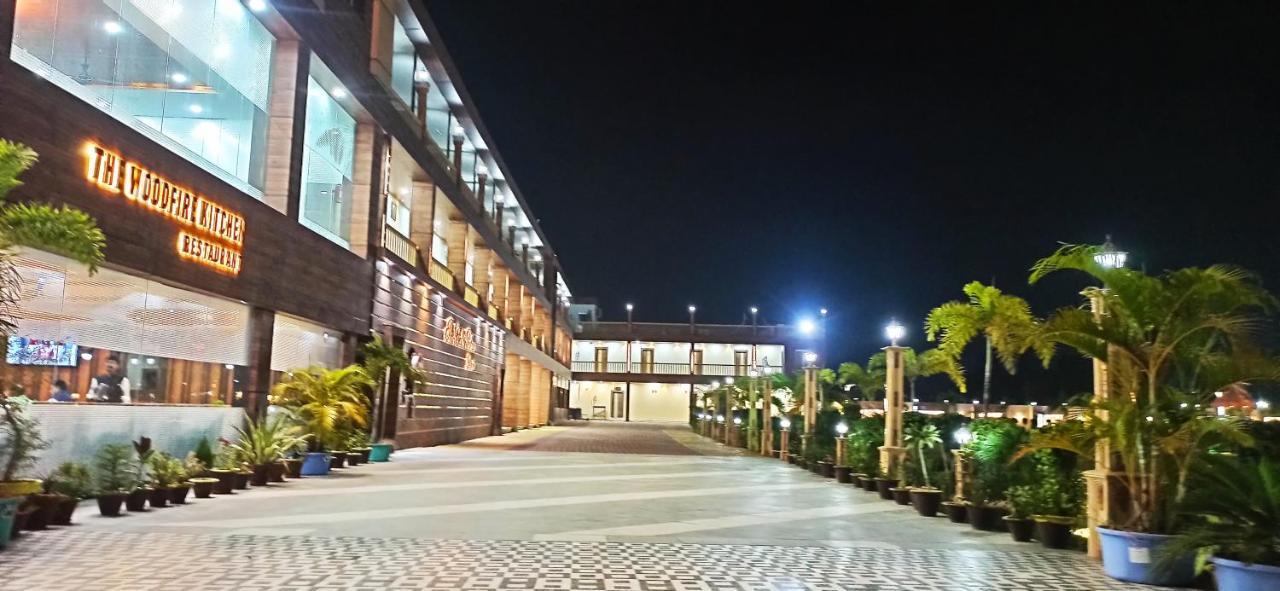 The Bodhi Palace Resort ภายนอก รูปภาพ